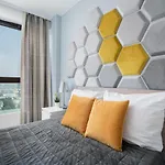 Apartmán Easy Rent- Sky Free Parking, Hala Globus, 24h Check-in, Zana