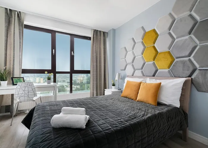 Easy Rent- Sky Free Parking, Hala Globus, 24h Check-in, Zana Διαμέρισμα